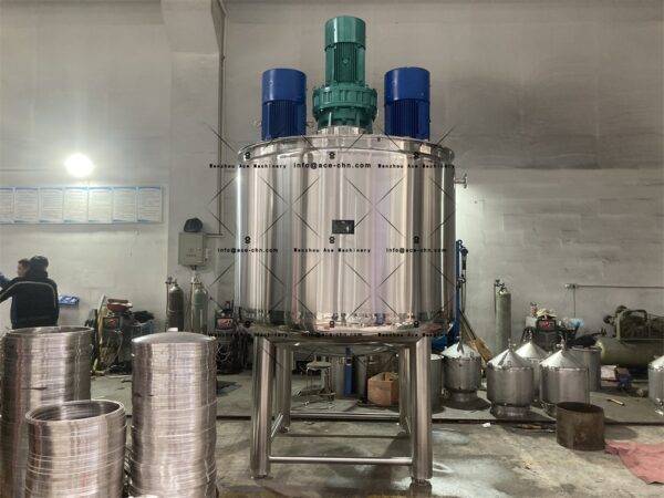 1000 Gallon Chemical Mixing Tank