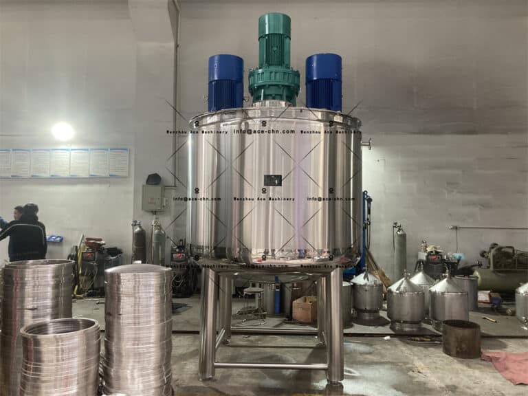 1000 Gallon Chemical mixing tank