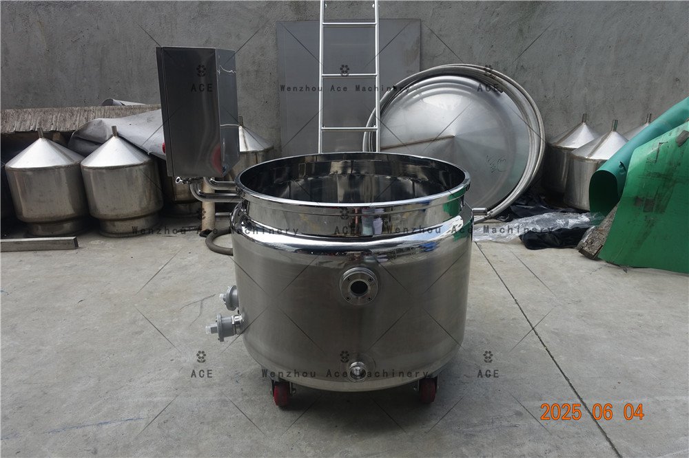 Mixing tank