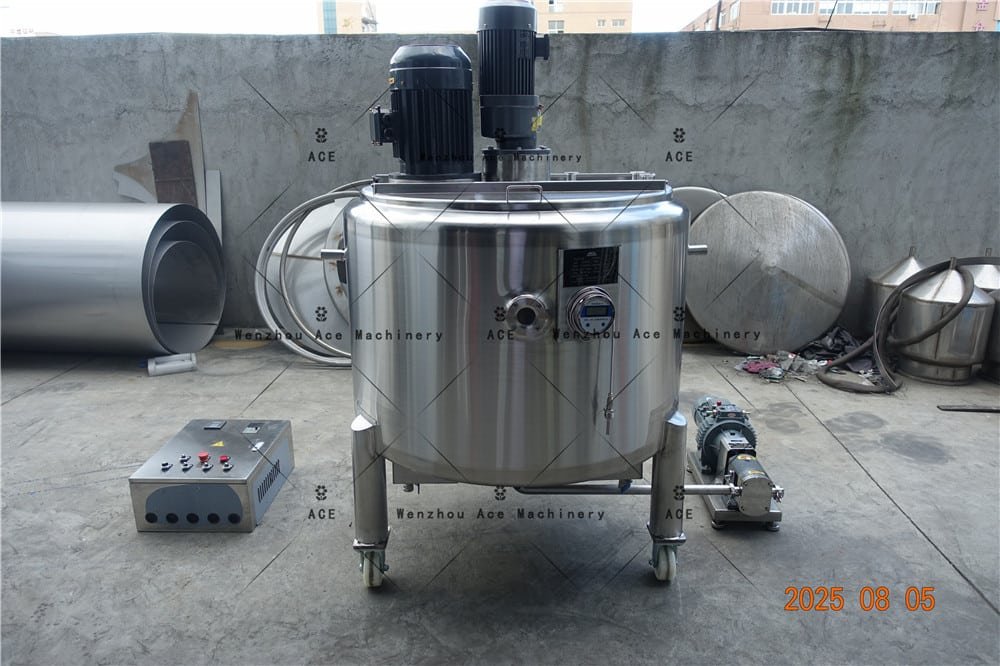 Mixing tank